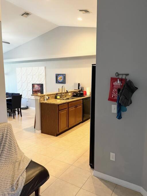 Debbie'S 3-Bedroom Apartment In A Duplex Cape Coral Zewnętrze zdjęcie